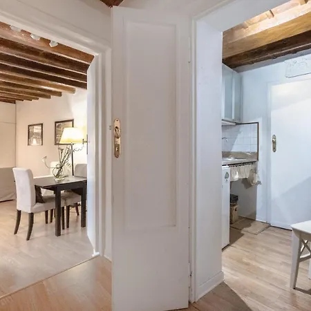 Romantica Studio-rental In Appartamento