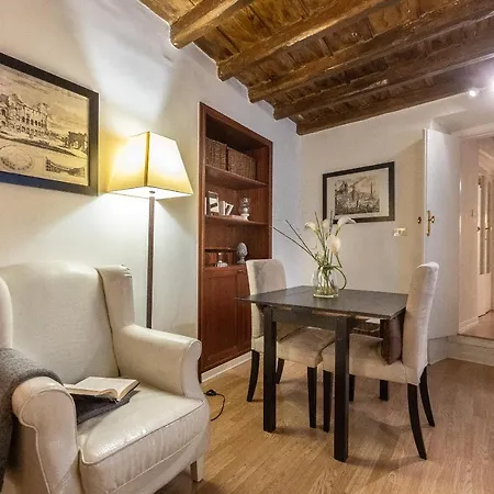 Romantica Studio-rental In Appartamento Roma